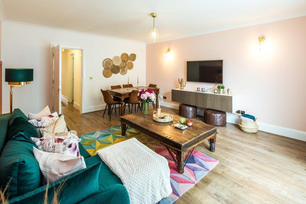 Charming Spacious 2Br Flat Near Station Plus Parking London Exteriör bild