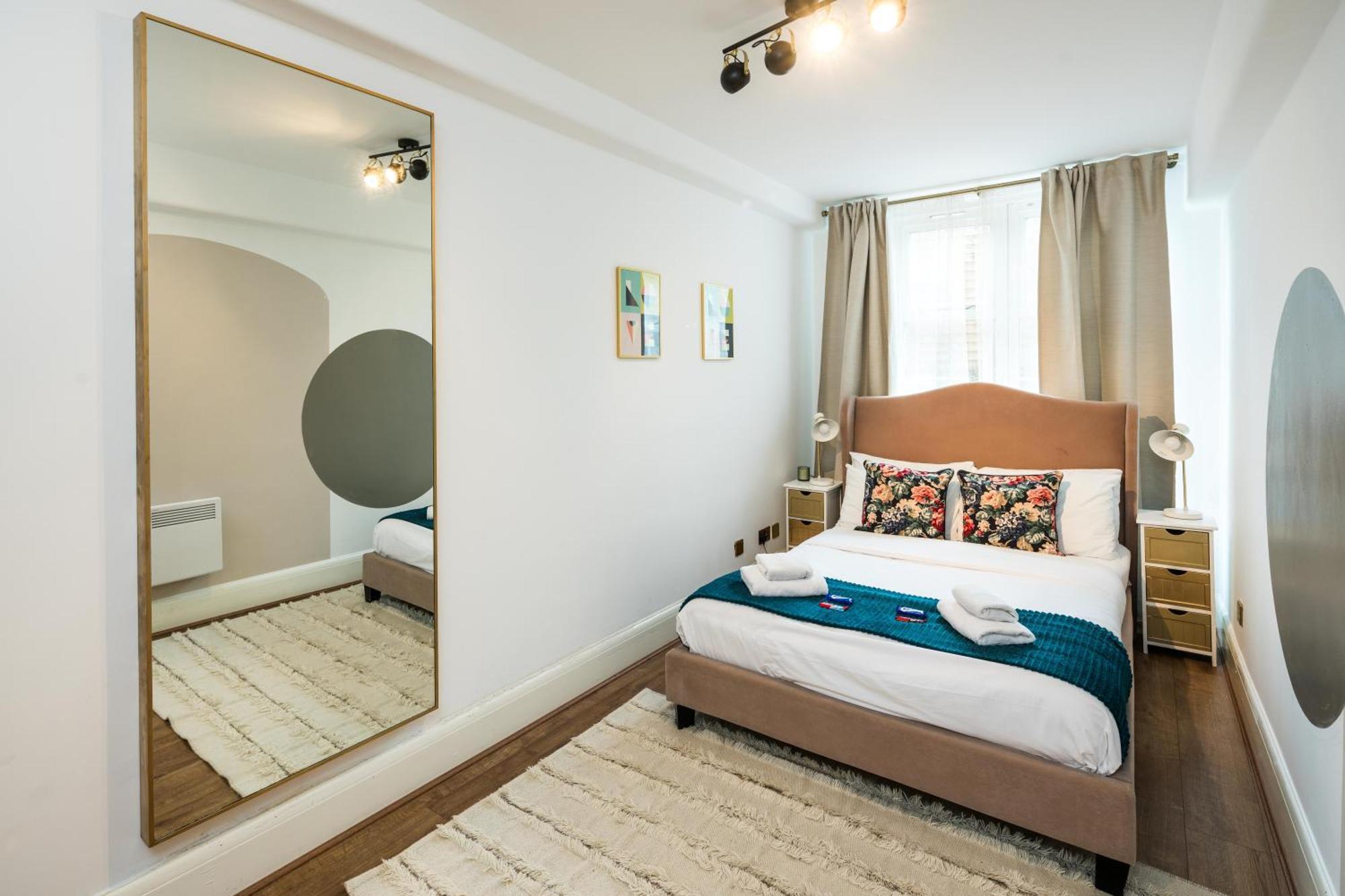 Charming Spacious 2Br Flat Near Station Plus Parking London Exteriör bild