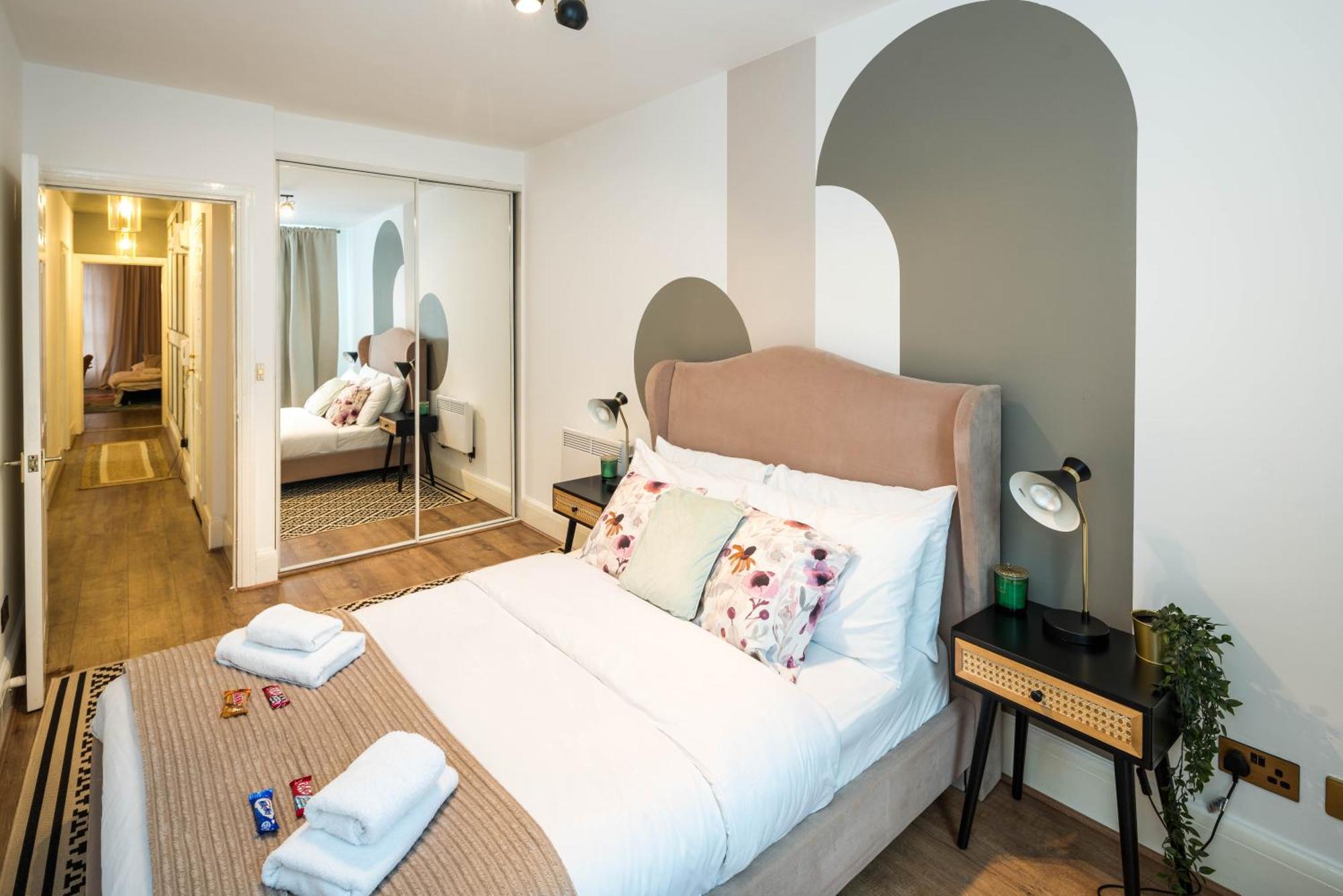 Charming Spacious 2Br Flat Near Station Plus Parking London Exteriör bild